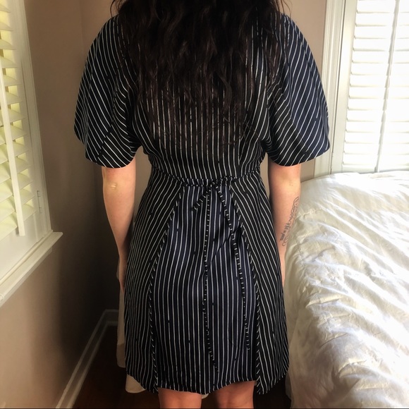Diane Von Furstenberg Silk Navy Blk Striped Dress Church or Office Attire - Picture 6 of 6